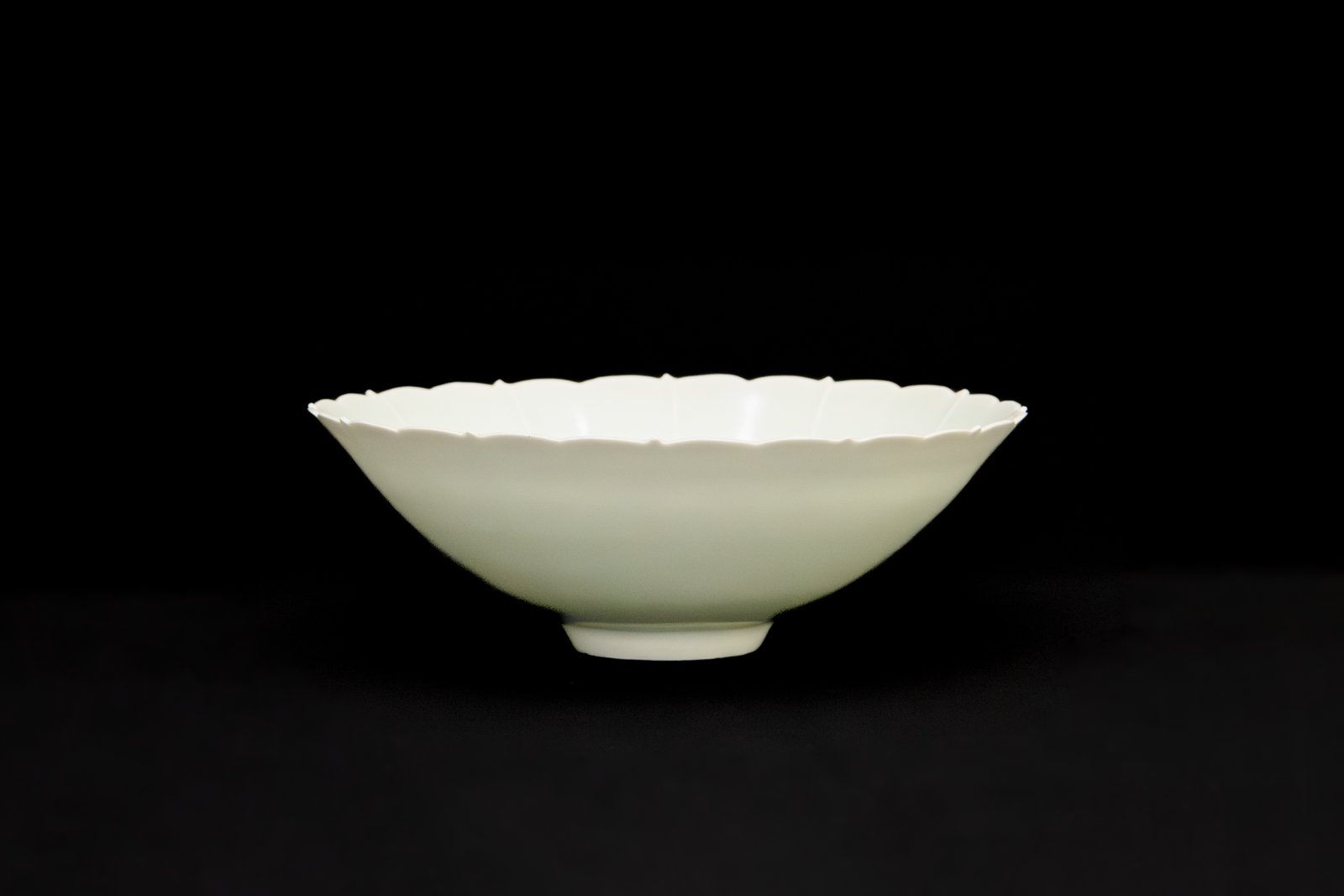 Song Dynasty Yingqing Bowl (Shadow Green) - Image 3