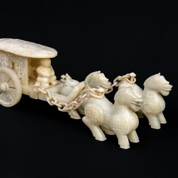 Western Han Dynasty White Jade Horse-Drawn Carriage