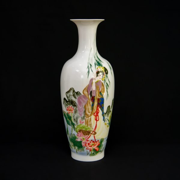 Famille Rose Porcelain Vase China, Zhongnanhai Huairentang Fine Ceramic Research Institute, 1967