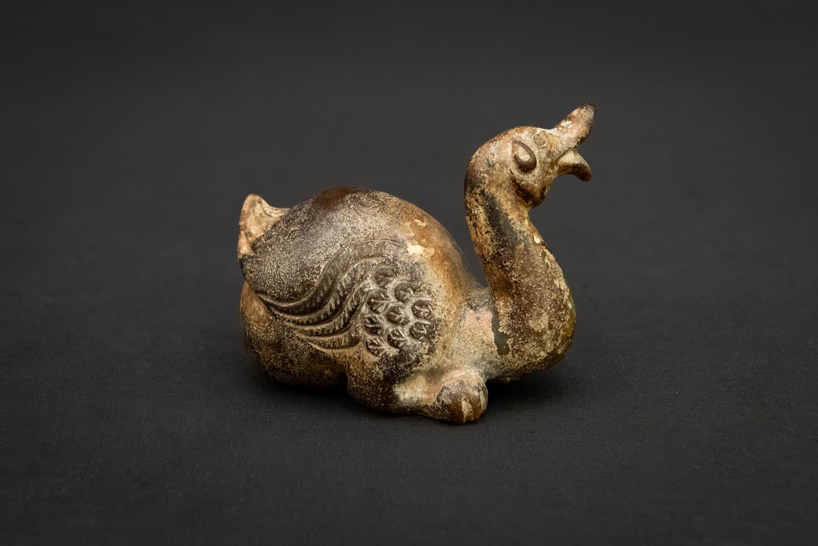 Shang Dynasty Jade Duck China, ca. 1600–1046 BCE - Image 2