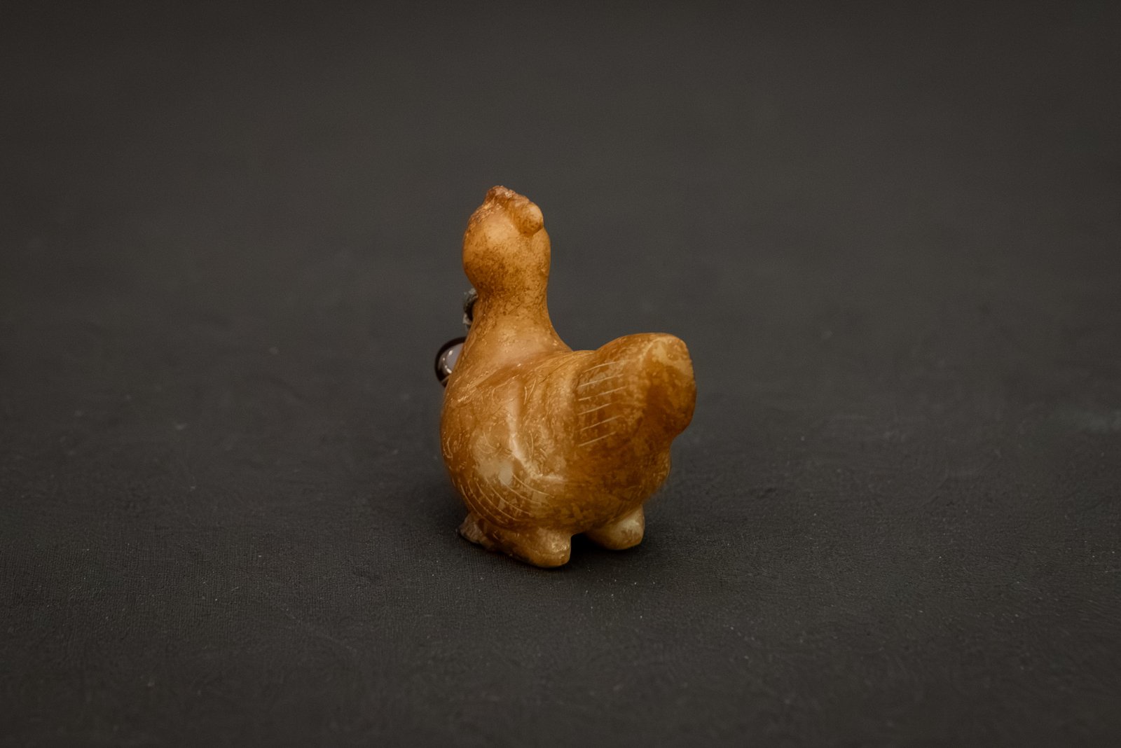 Western Han Dynasty jade carving in the form of a chick - Image 3