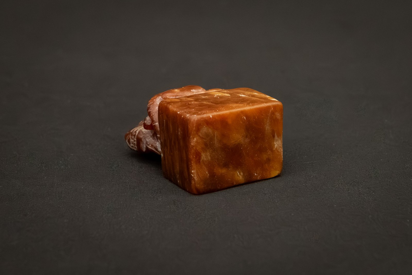 Qing Dynasty Red Jade Seal with Guardian Lion - Image 2