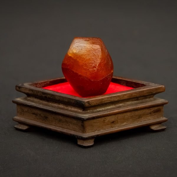 A naturally formed red agate