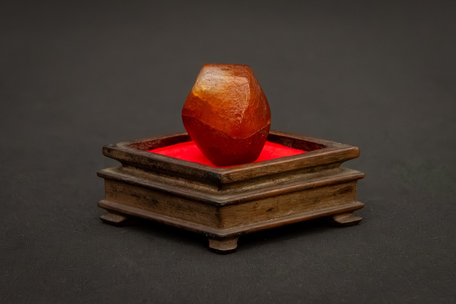 A naturally formed red agate