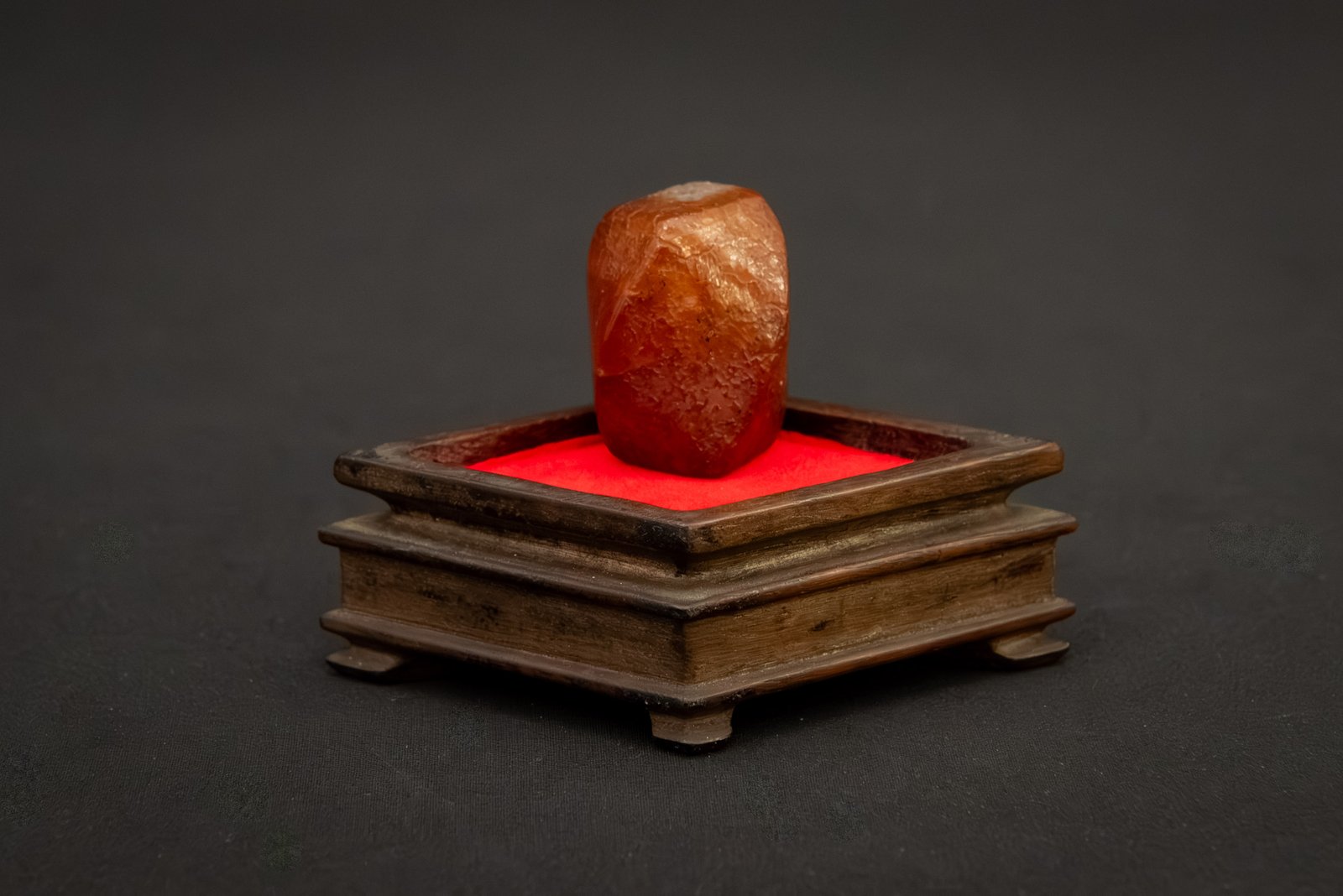 A naturally formed red agate - Image 3