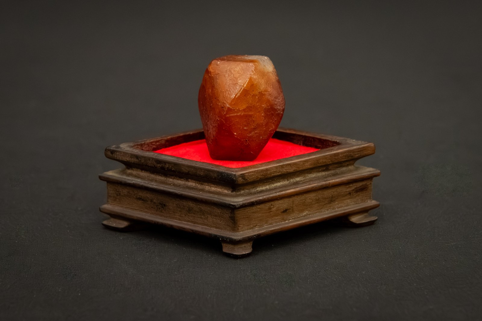 A naturally formed red agate - Image 4