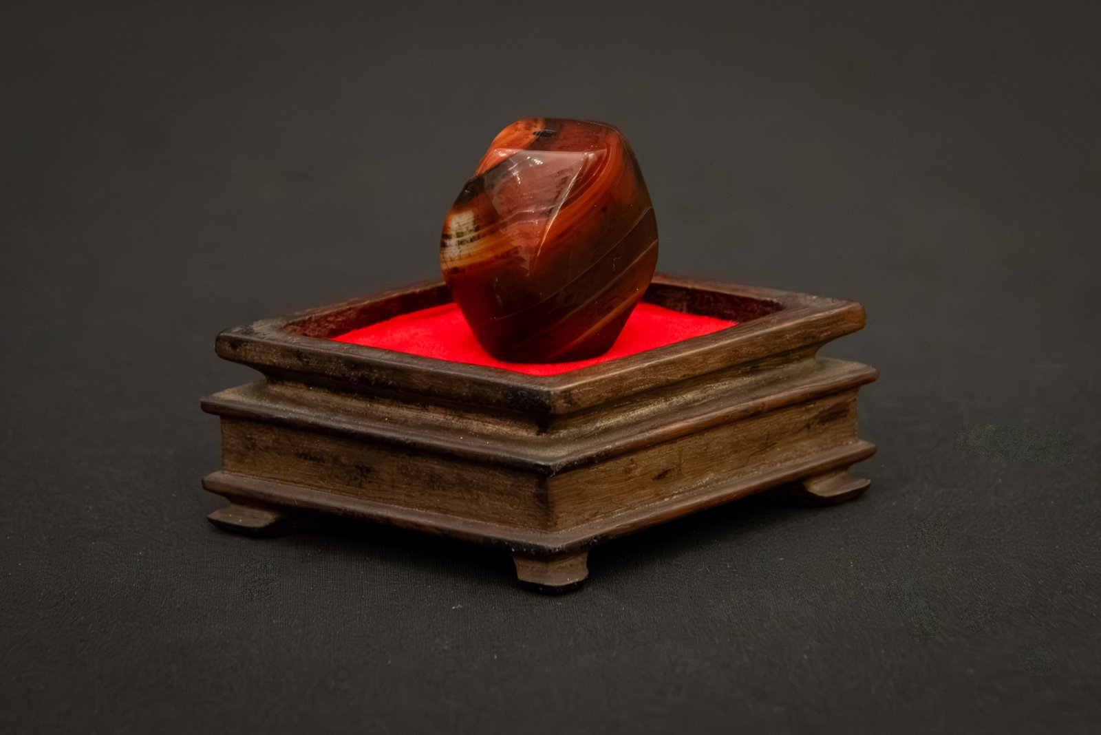 Warring States Period Wrapped Silk Agate China, 475–221 BCE - Image 3